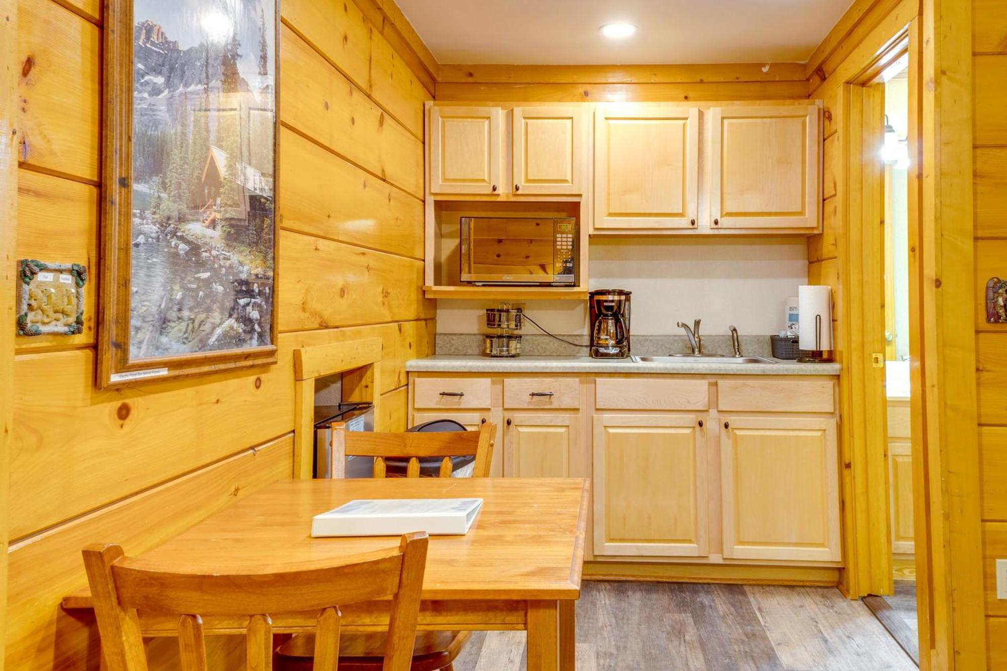 Pigeon Forge Resort Studio Cabin On Dollywood Ln! Exterior foto